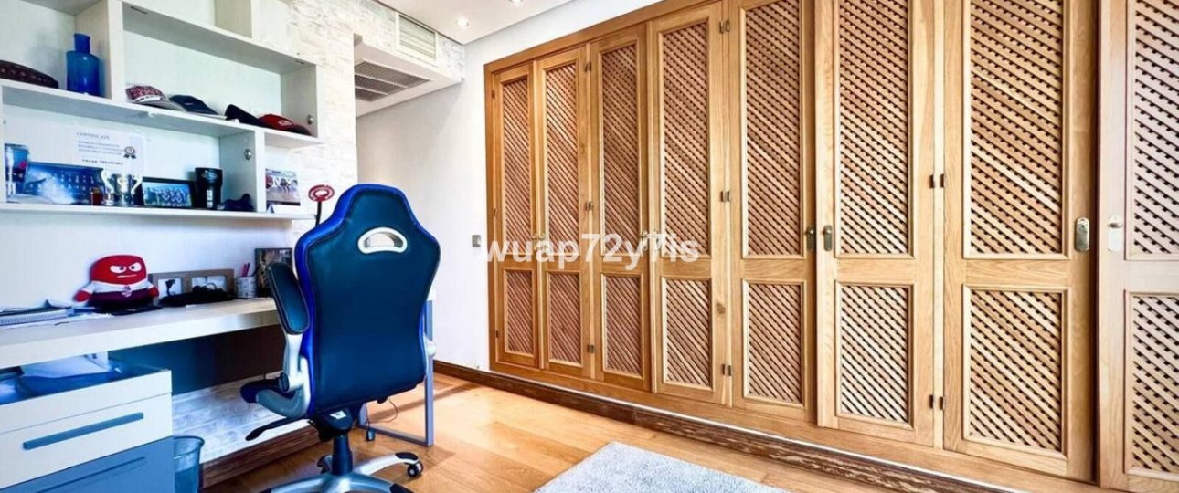 Resale - Town house - Estepona - Estepona Centro