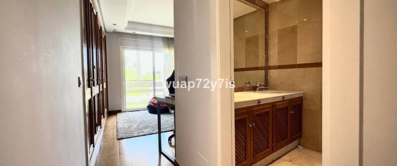 Resale - Town house - Estepona - Estepona Centro