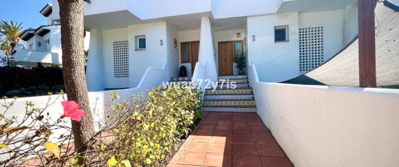 Resale - Town house - Estepona - Estepona Centro