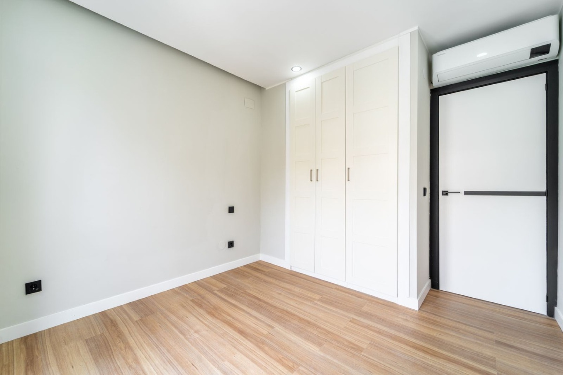 Resale - Town house - Estepona - Estepona Centro