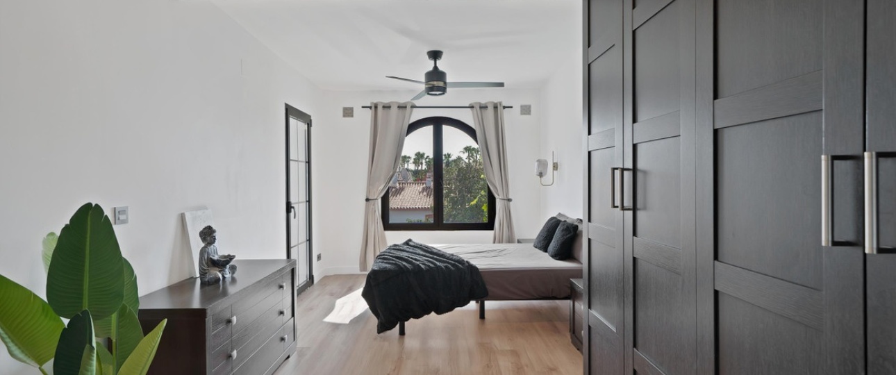 Resale - Town house - Estepona - Estepona Centro