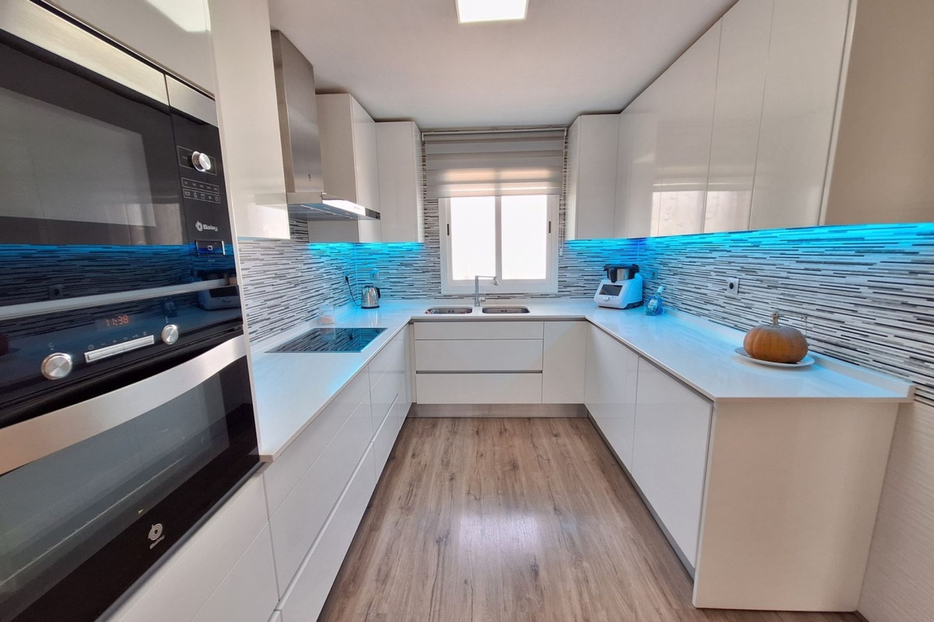 Resale - Town house - Estepona - Estepona Centro