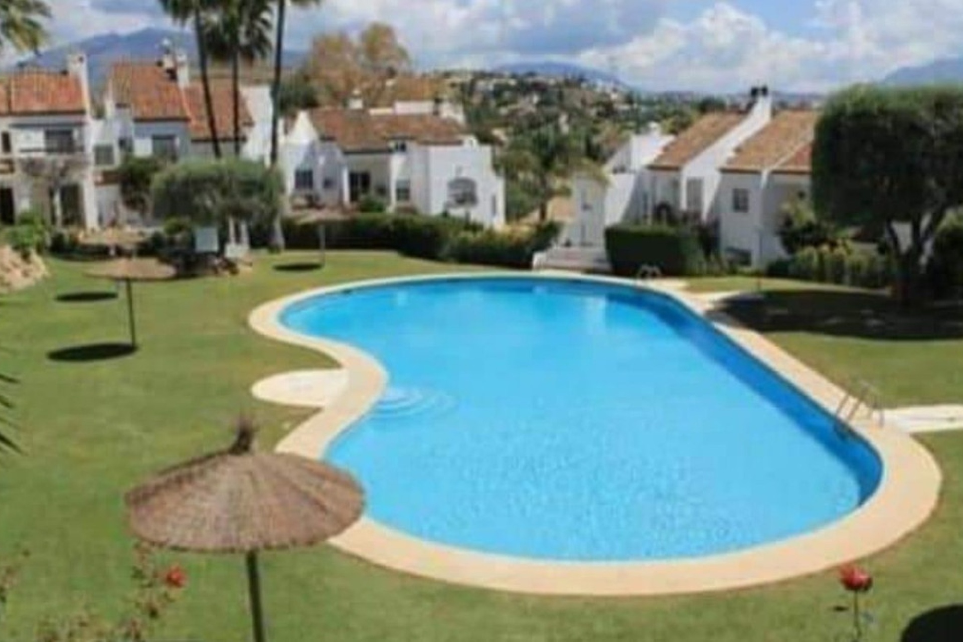 Resale - Town house - Estepona - Estepona Centro