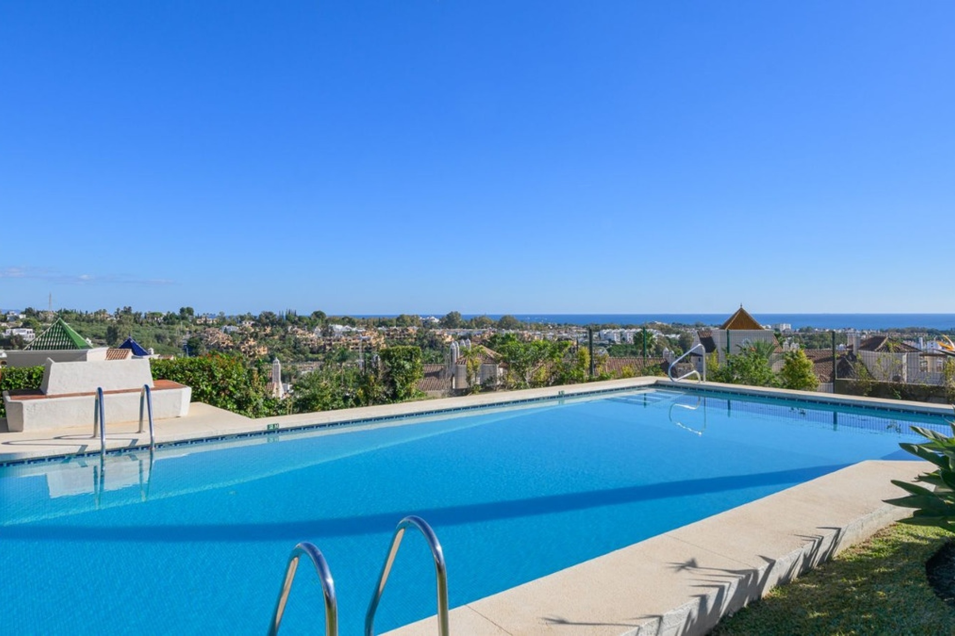 Resale - Town house - Estepona - Estepona Centro
