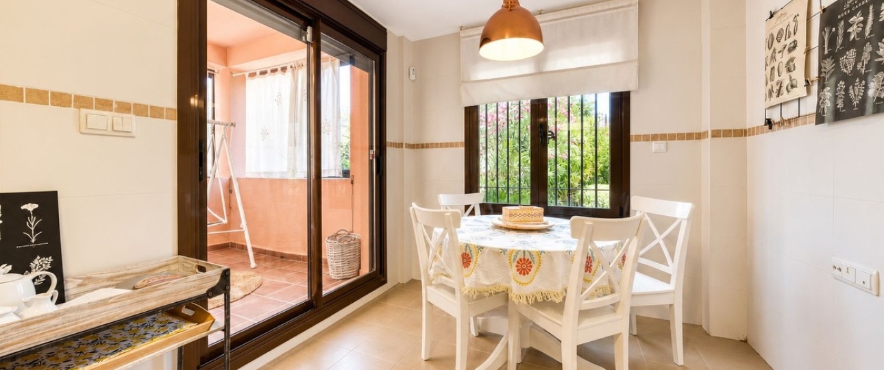 Resale - Town house - Estepona - Estepona Centro