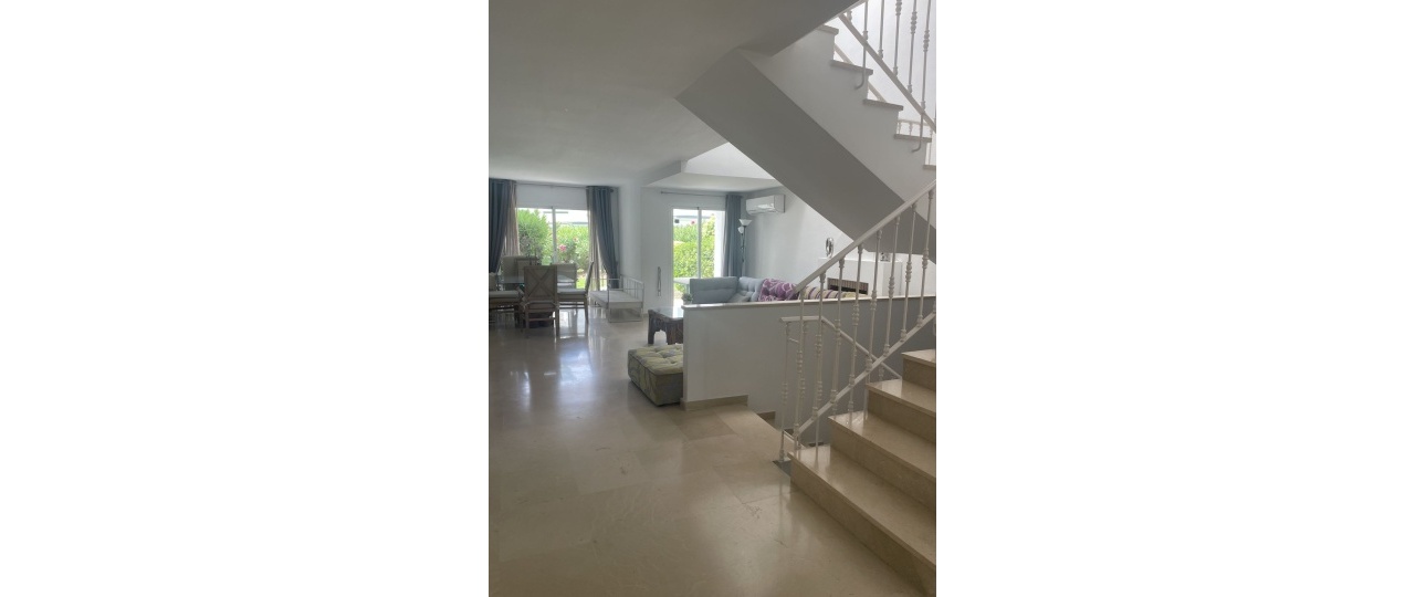 Resale - Town house - Estepona - Estepona Centro