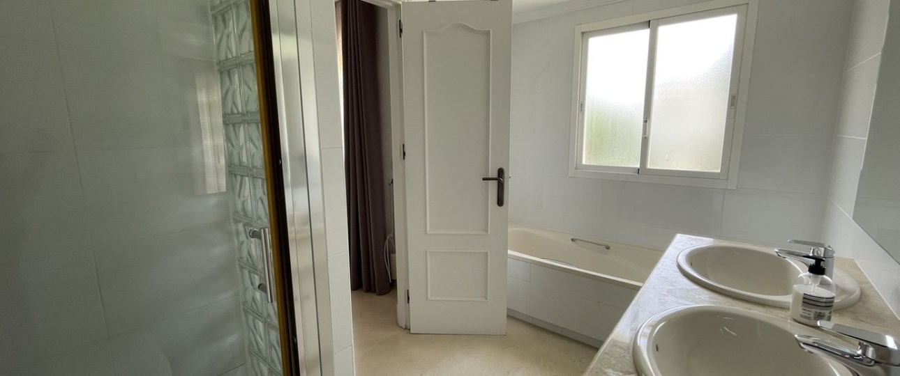 Resale - Town house - Estepona - Estepona Centro