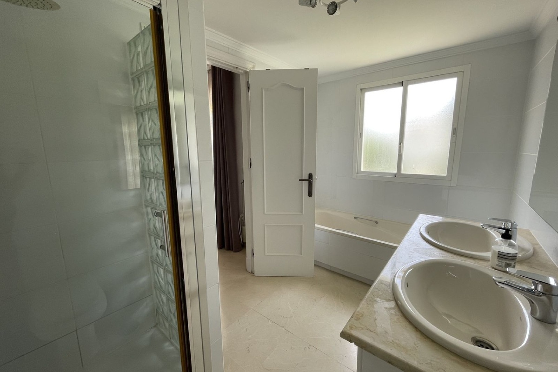Resale - Town house - Estepona - Estepona Centro