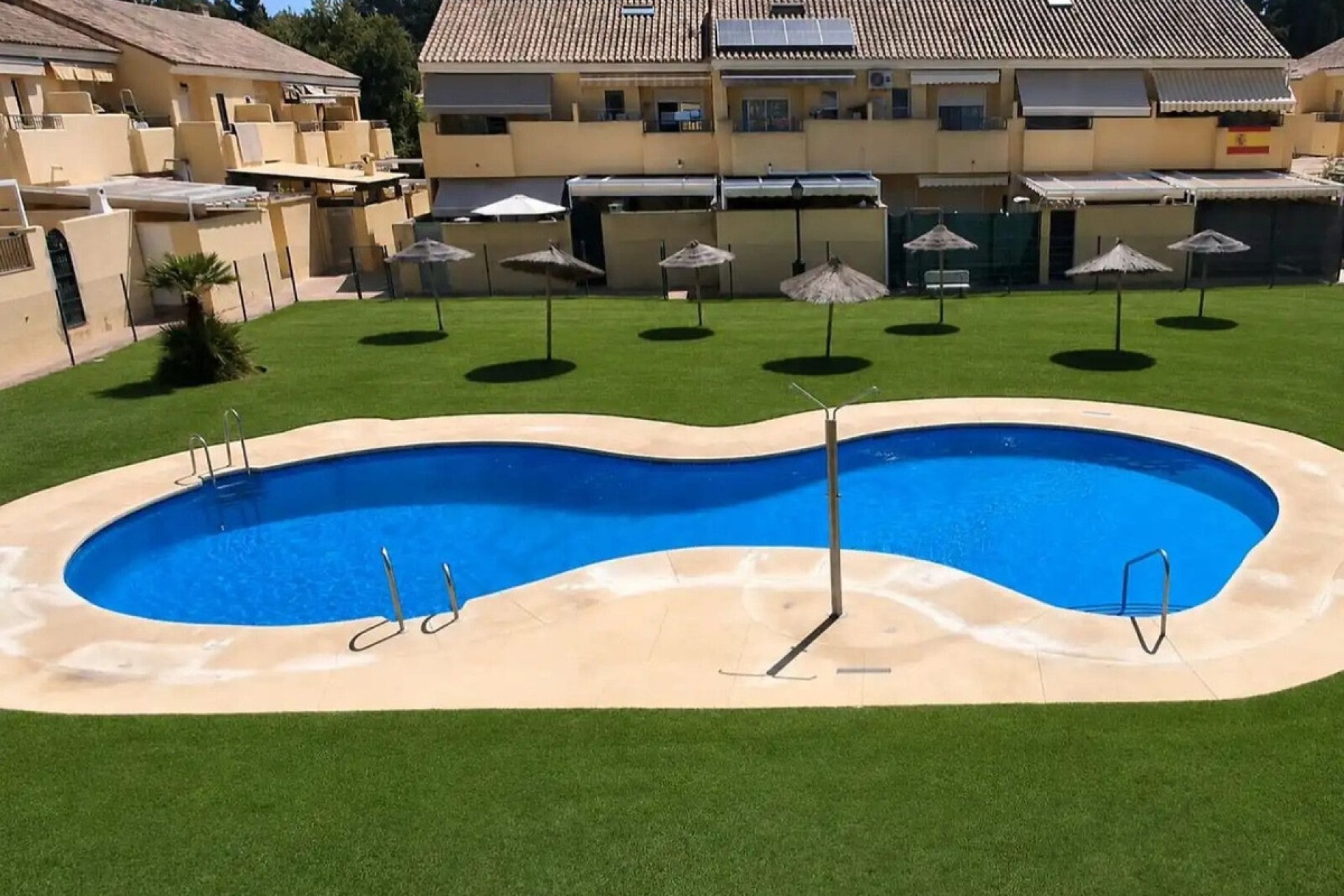 Resale - Town house - Estepona - Estepona Centro