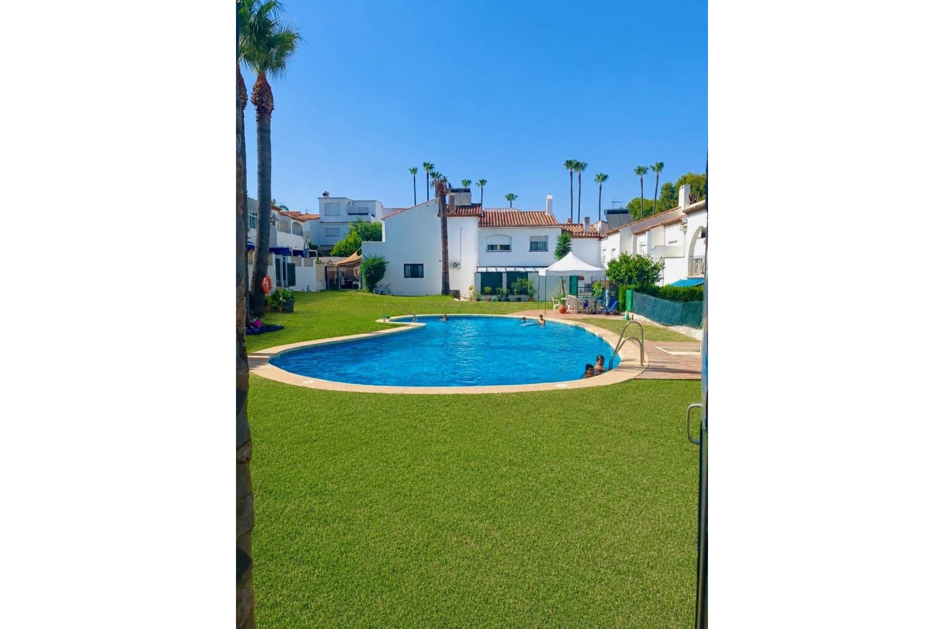 Resale - Town house - Estepona - Estepona Centro