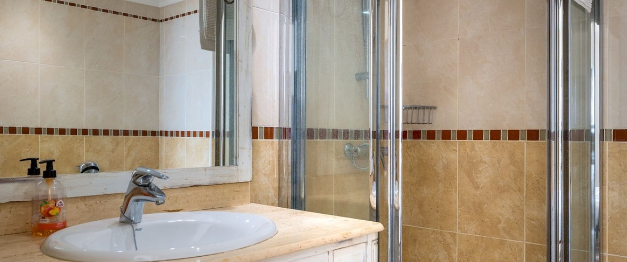 Resale - Town house - Estepona - Estepona Centro