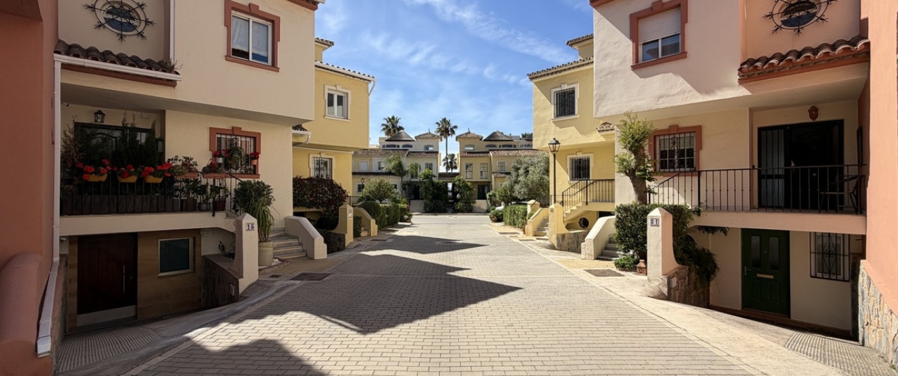 Resale - Town house - Estepona - Estepona Centro