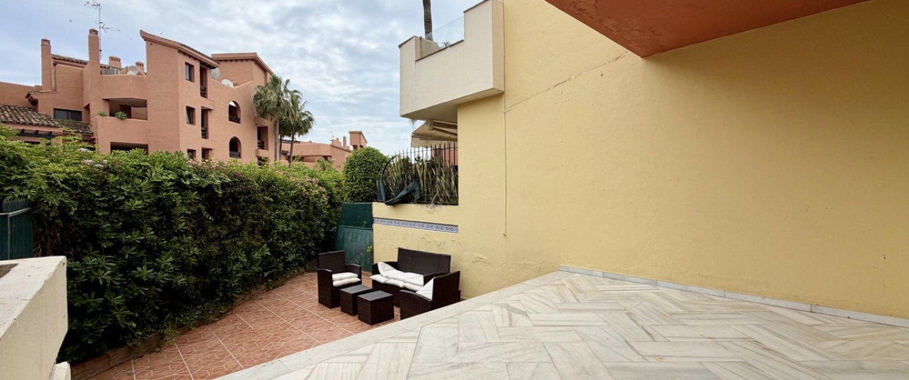 Resale - Town house - Estepona - Estepona Centro