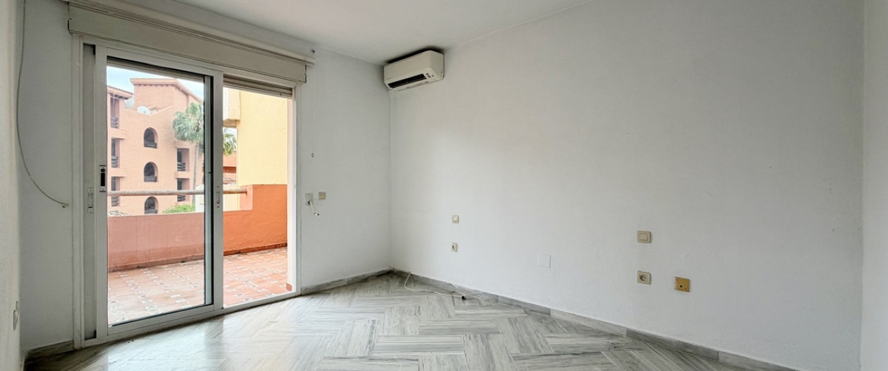 Resale - Town house - Estepona - Estepona Centro