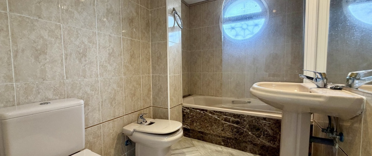 Resale - Town house - Estepona - Estepona Centro