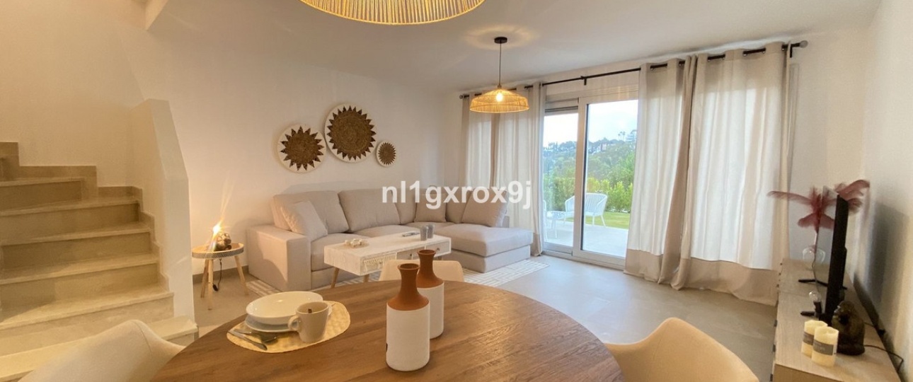 Resale - Town house - Estepona - Estepona Centro