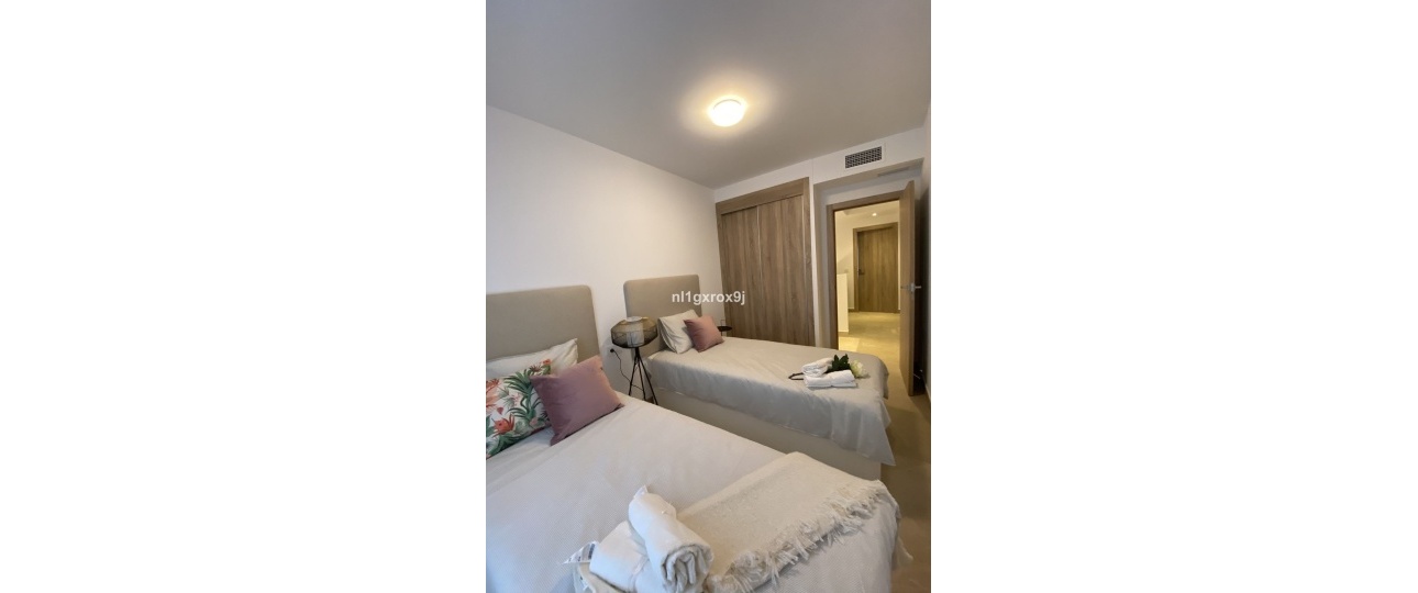 Resale - Town house - Estepona - Estepona Centro