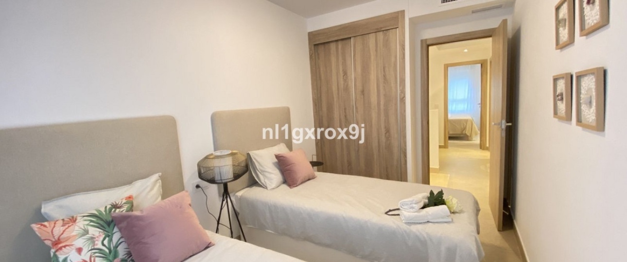 Resale - Town house - Estepona - Estepona Centro