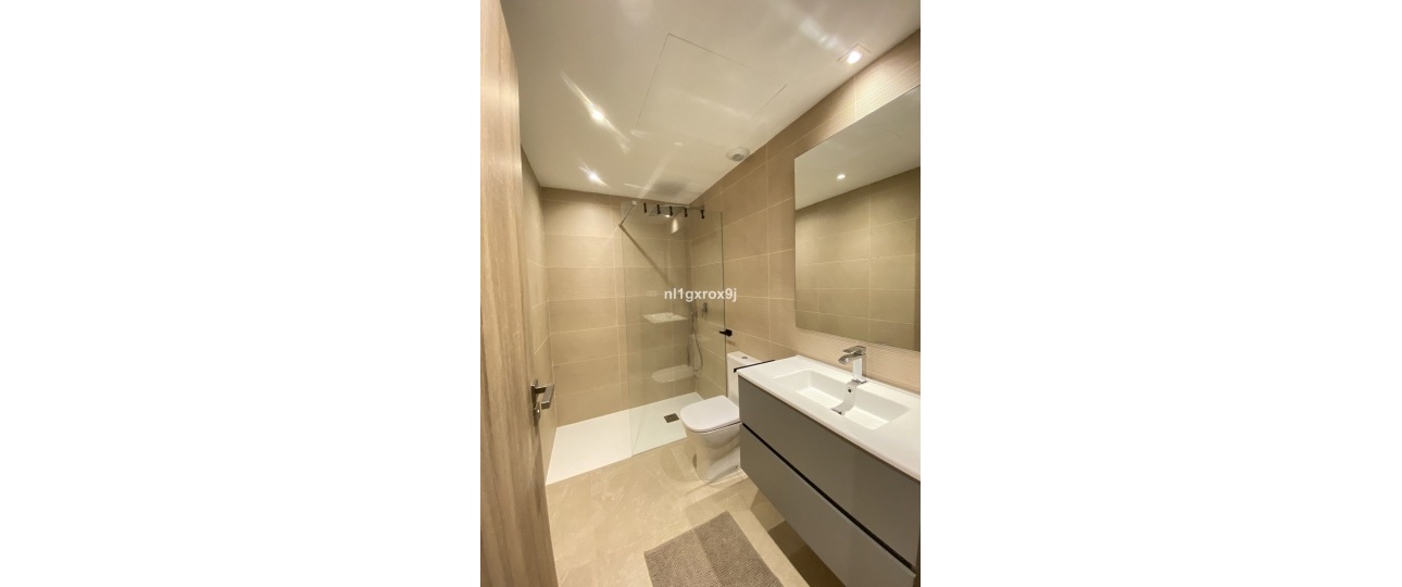 Resale - Town house - Estepona - Estepona Centro