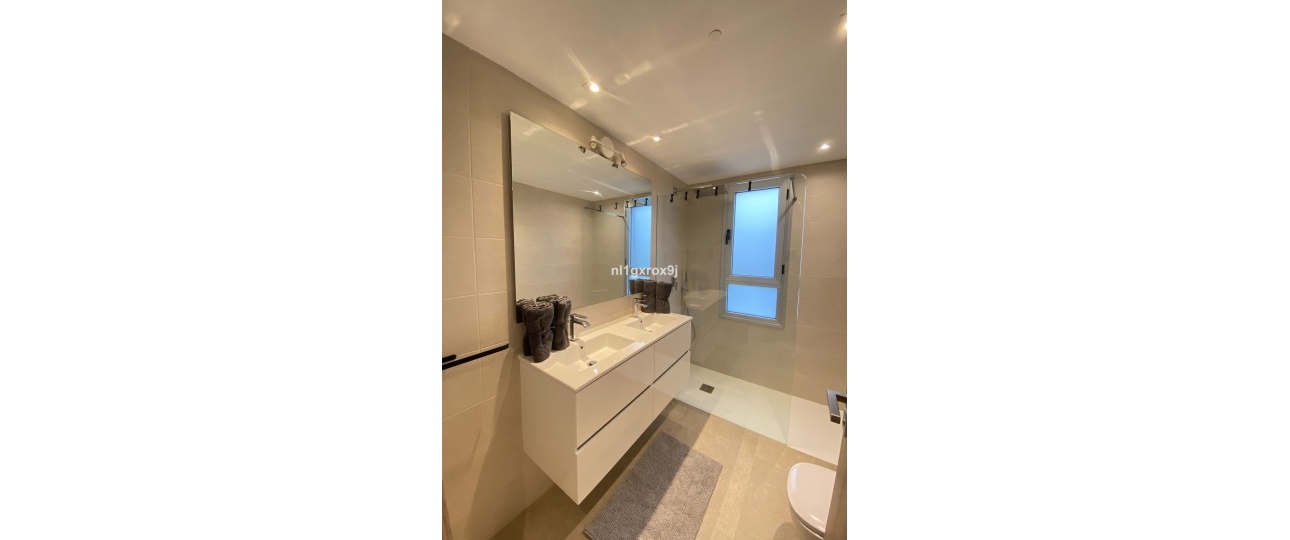 Resale - Town house - Estepona - Estepona Centro