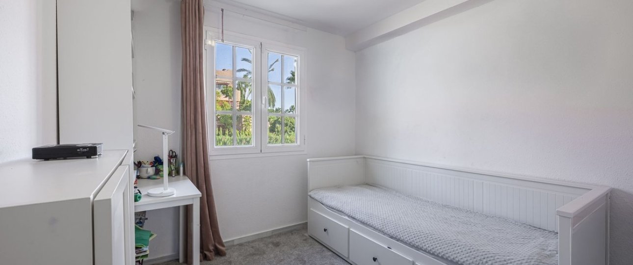 Resale - Town house - Estepona - Estepona Centro