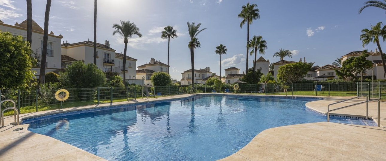 Resale - Town house - Estepona - Estepona Centro