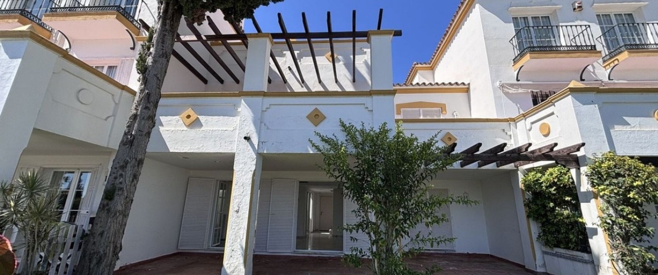 Resale - Town house - Estepona - Estepona Centro