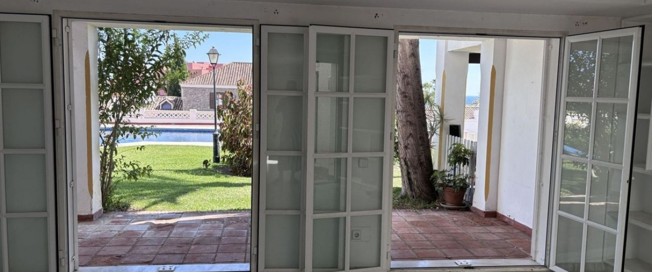 Resale - Town house - Estepona - Estepona Centro