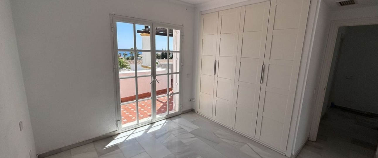 Resale - Town house - Estepona - Estepona Centro