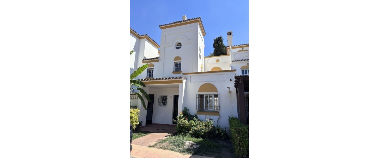 Resale - Town house - Estepona - Estepona Centro