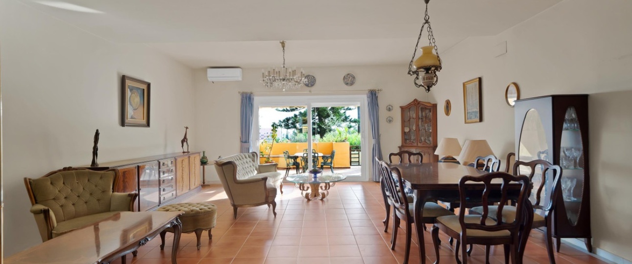 Resale - Town house - Estepona - Estepona Centro