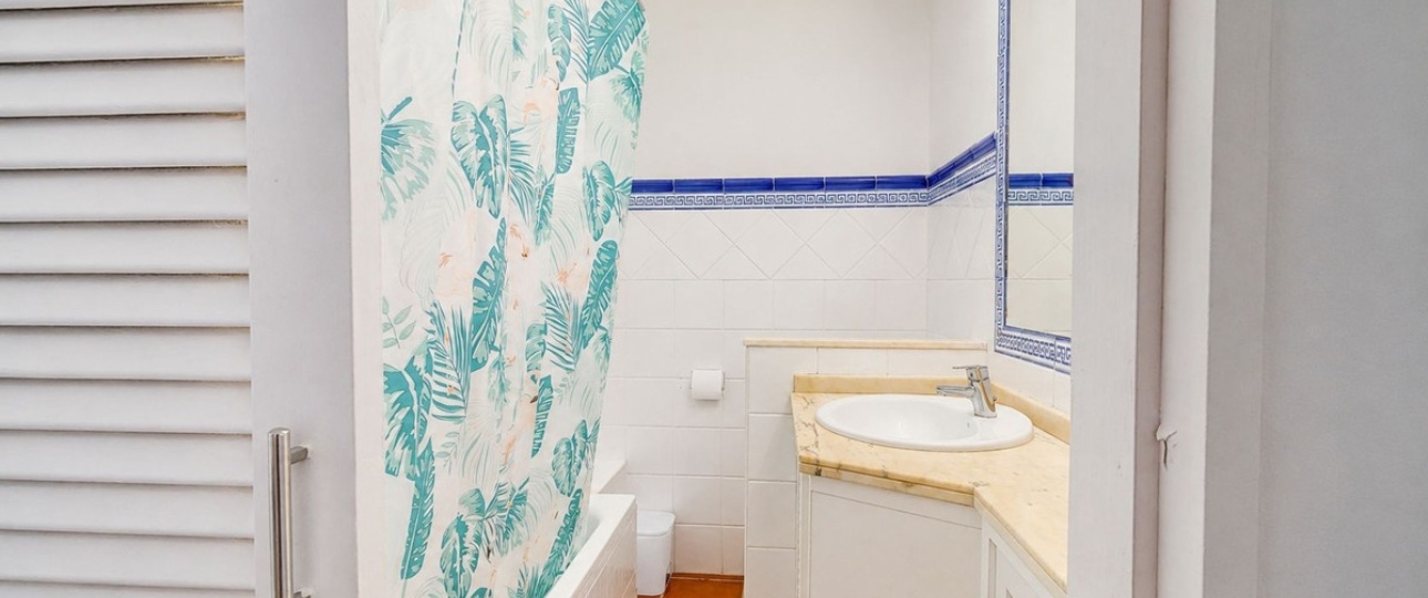 Resale - Town house - Estepona - Estepona Centro
