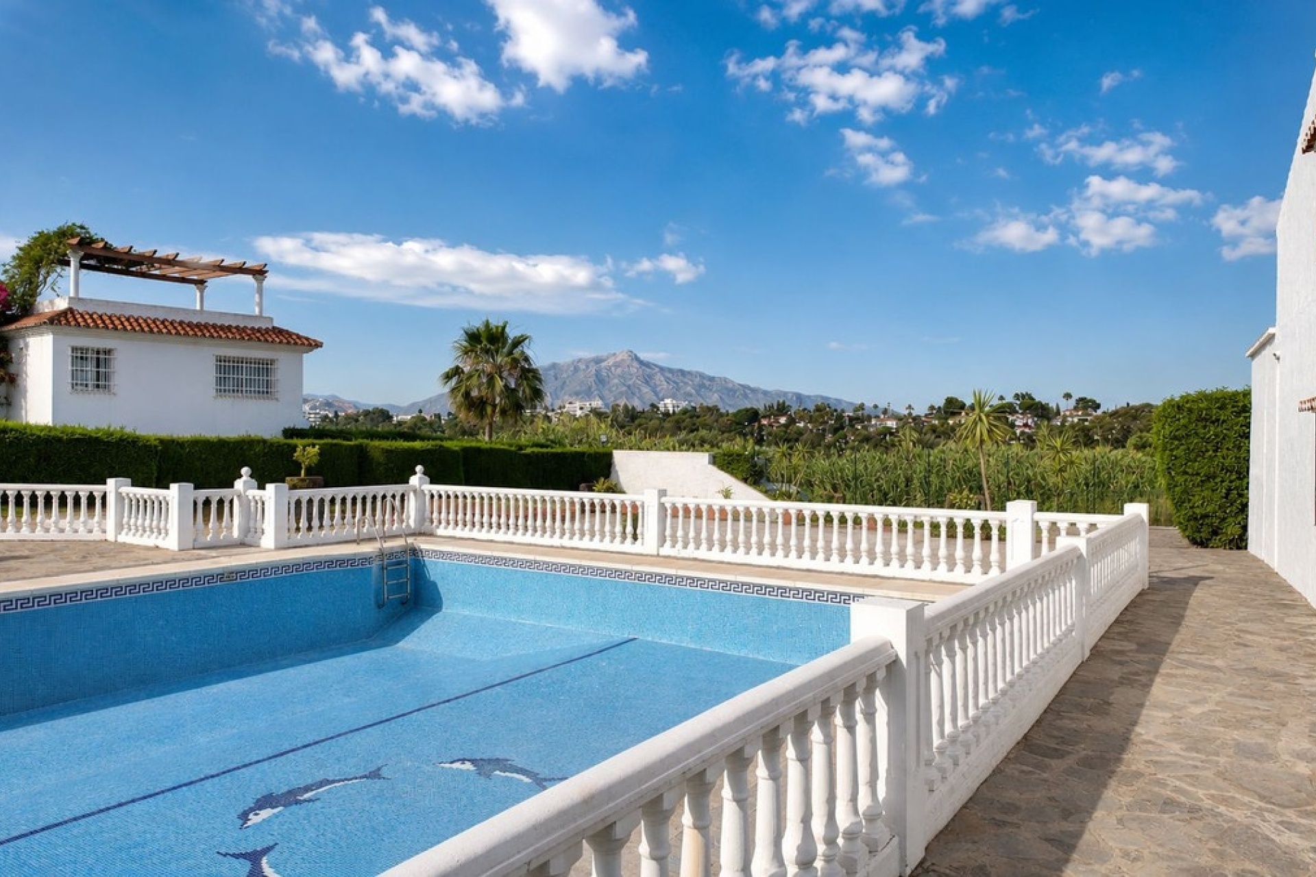 Resale - Town house - Estepona - Estepona Centro