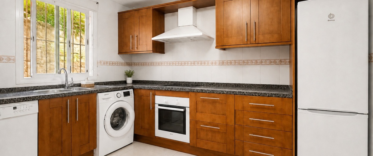 Resale - Town house - Estepona - Estepona Centro