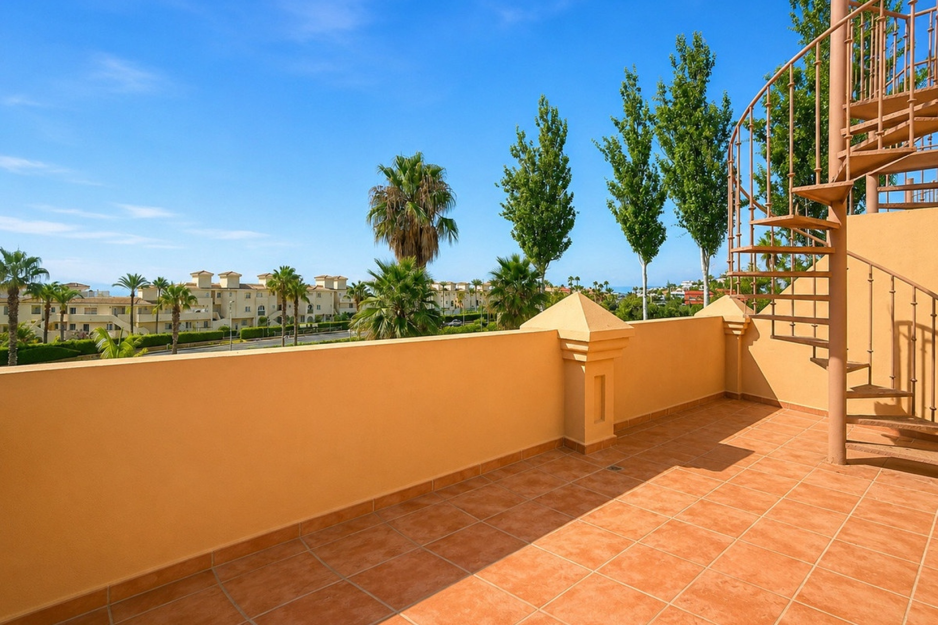 Resale - Town house - Estepona - Estepona Centro