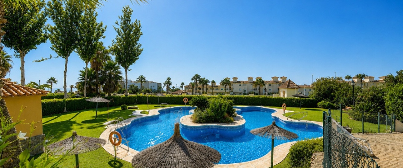 Resale - Town house - Estepona - Estepona Centro