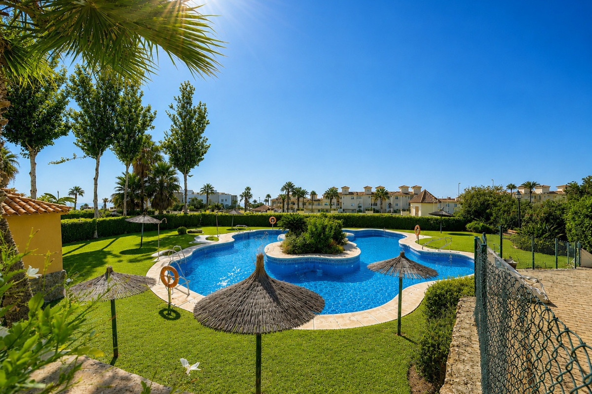 Resale - Town house - Estepona - Estepona Centro