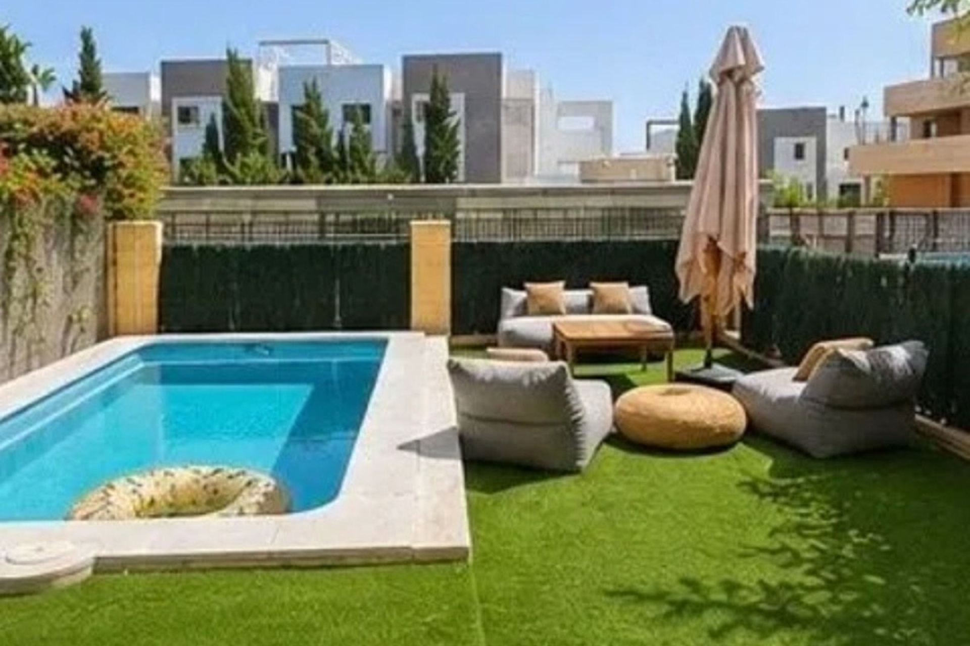 Resale - Town house - Estepona - Estepona Centro