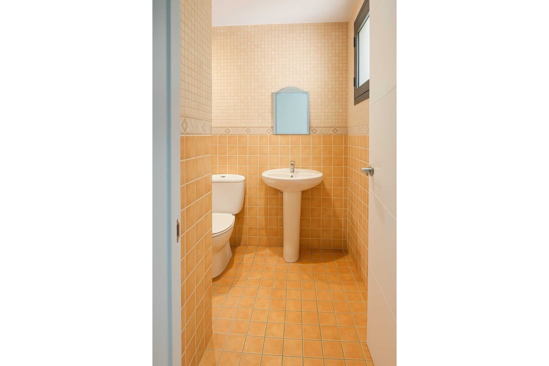 Resale - Town house - Estepona - Estepona Centro