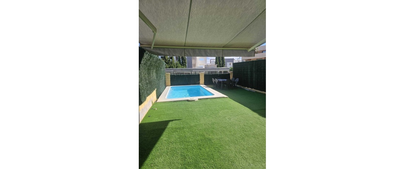 Resale - Town house - Estepona - Estepona Centro
