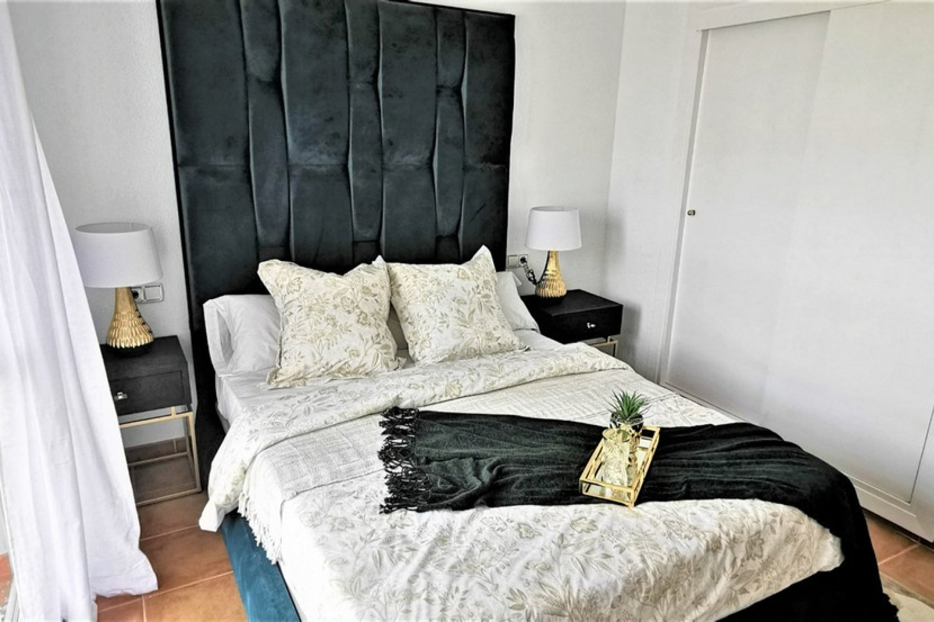 Resale - Town house - Estepona - Estepona Centro