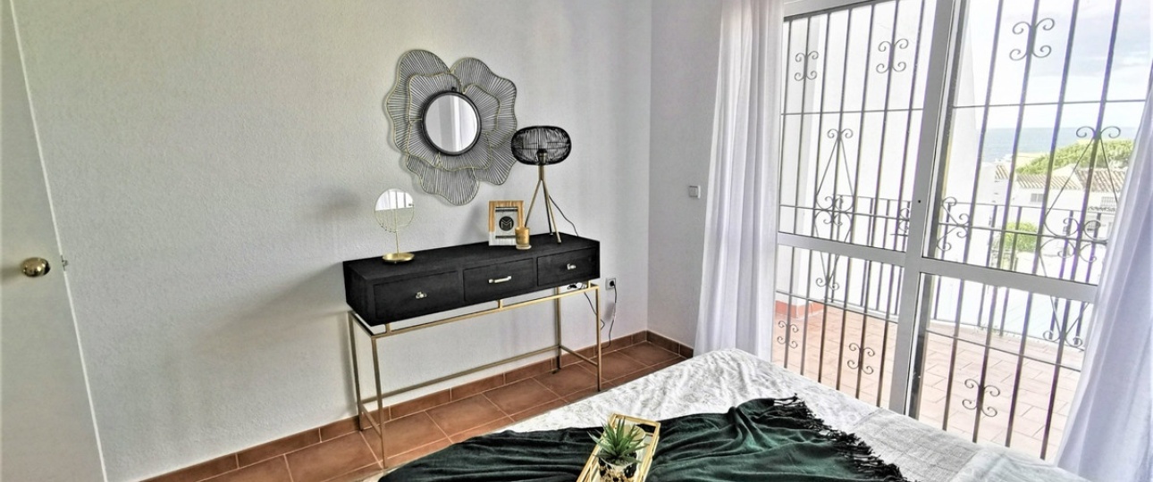 Resale - Town house - Estepona - Estepona Centro