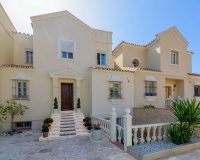 Resale - Town house - Estepona - Estepona Centro