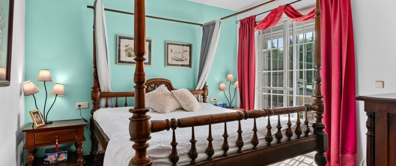 Resale - Town house - Estepona - Estepona Centro
