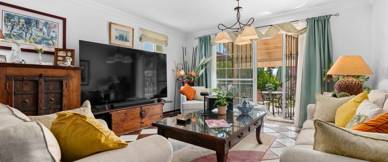 Resale - Town house - Estepona - Estepona Centro