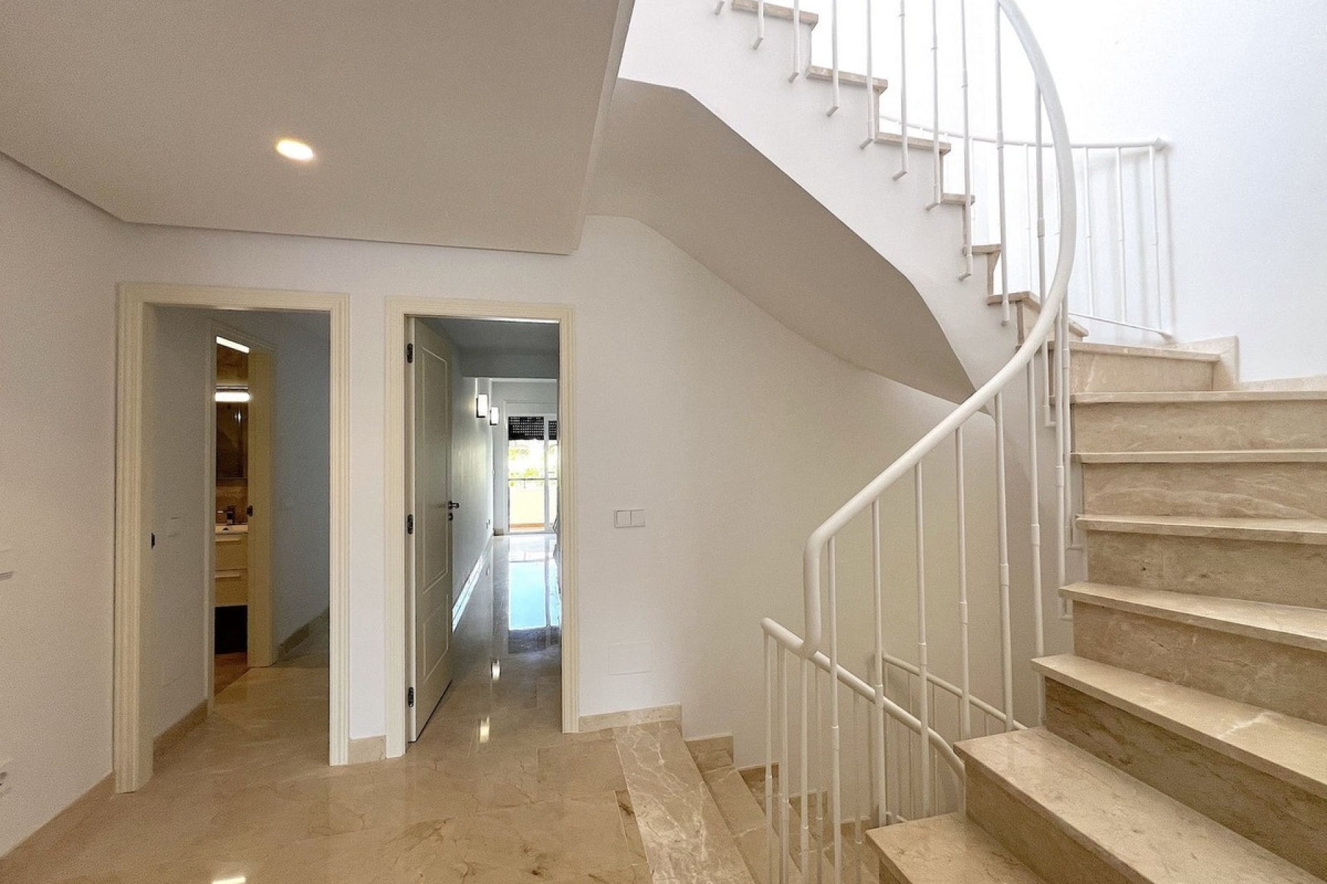 Resale - Town house - Estepona - Estepona Centro