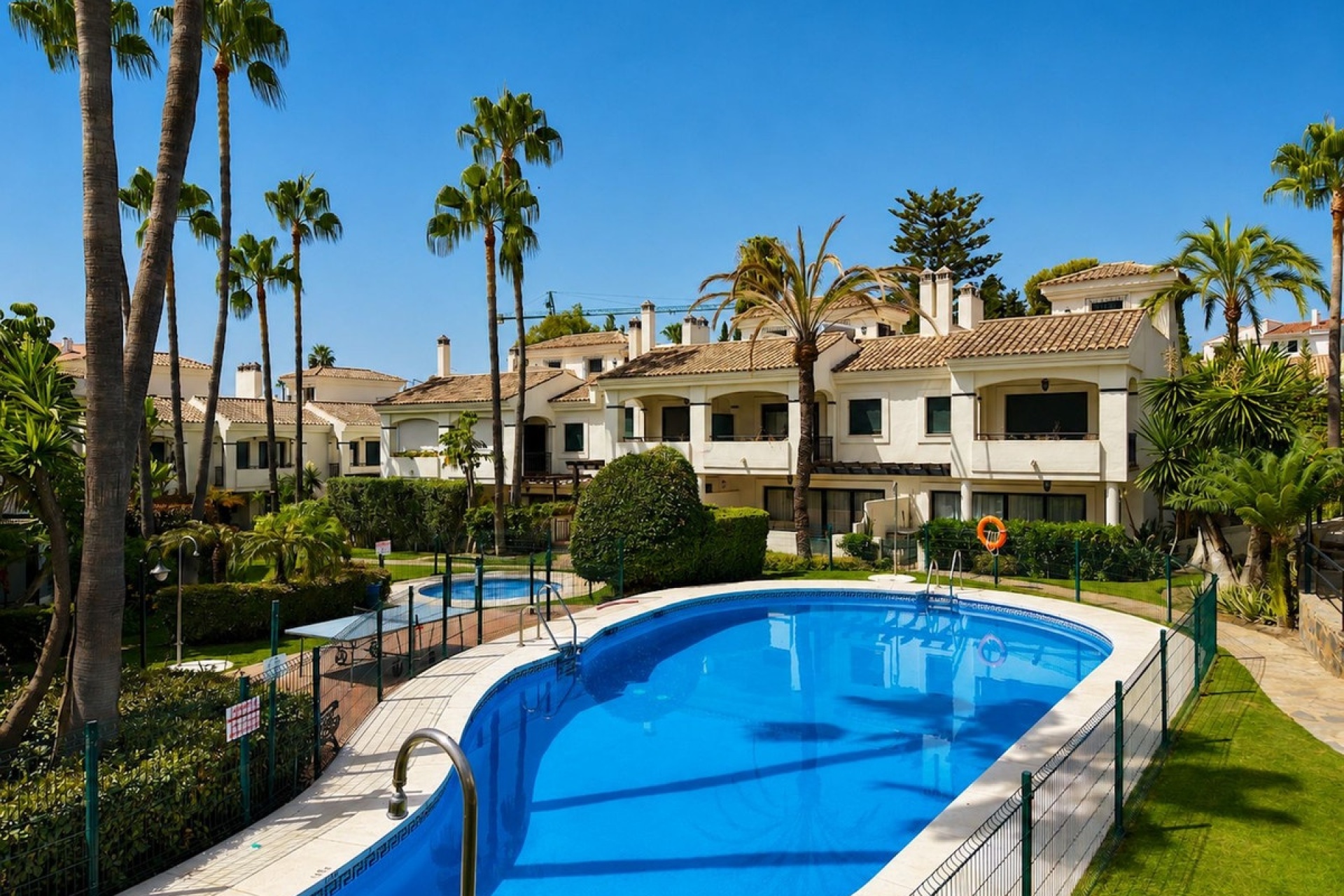 Resale - Town house - Estepona - Estepona Centro