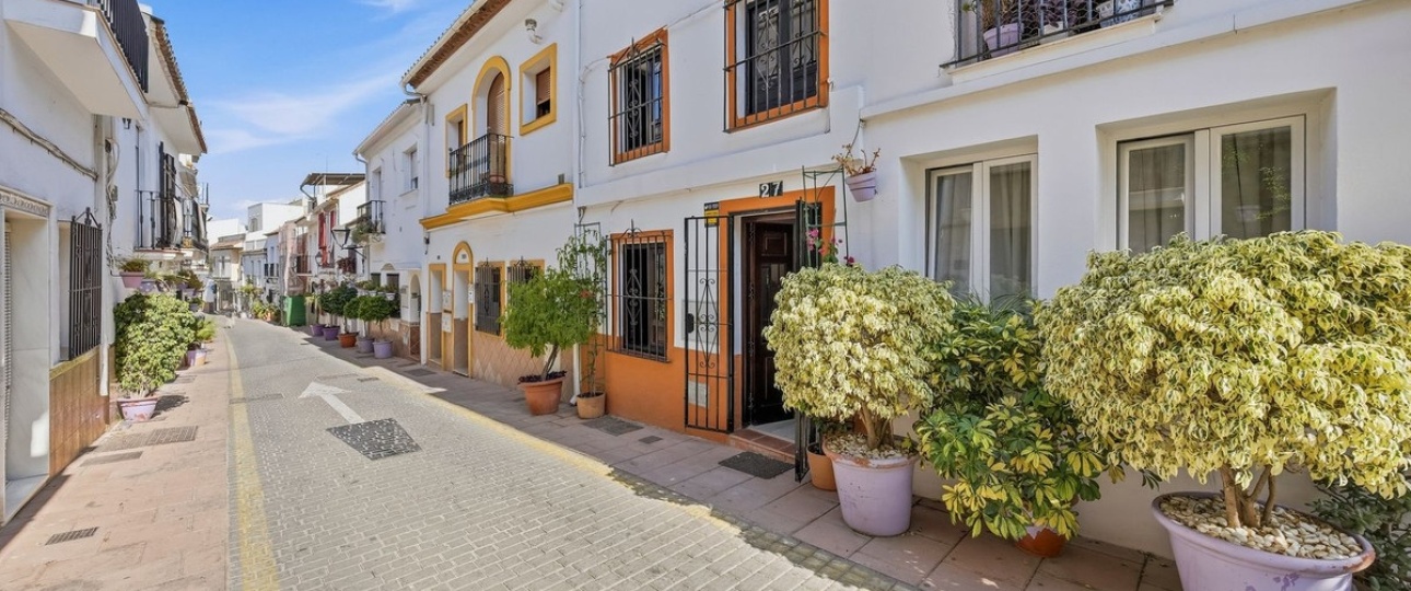 Resale - Town house - Estepona - Estepona Centro