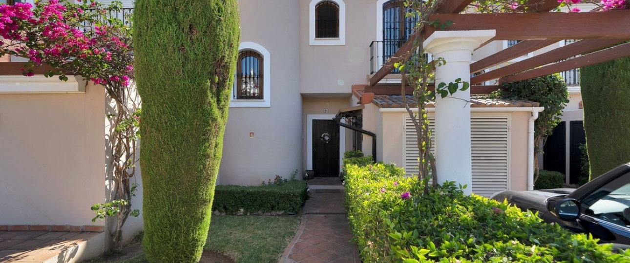 Resale - Town house - Estepona - Estepona Centro