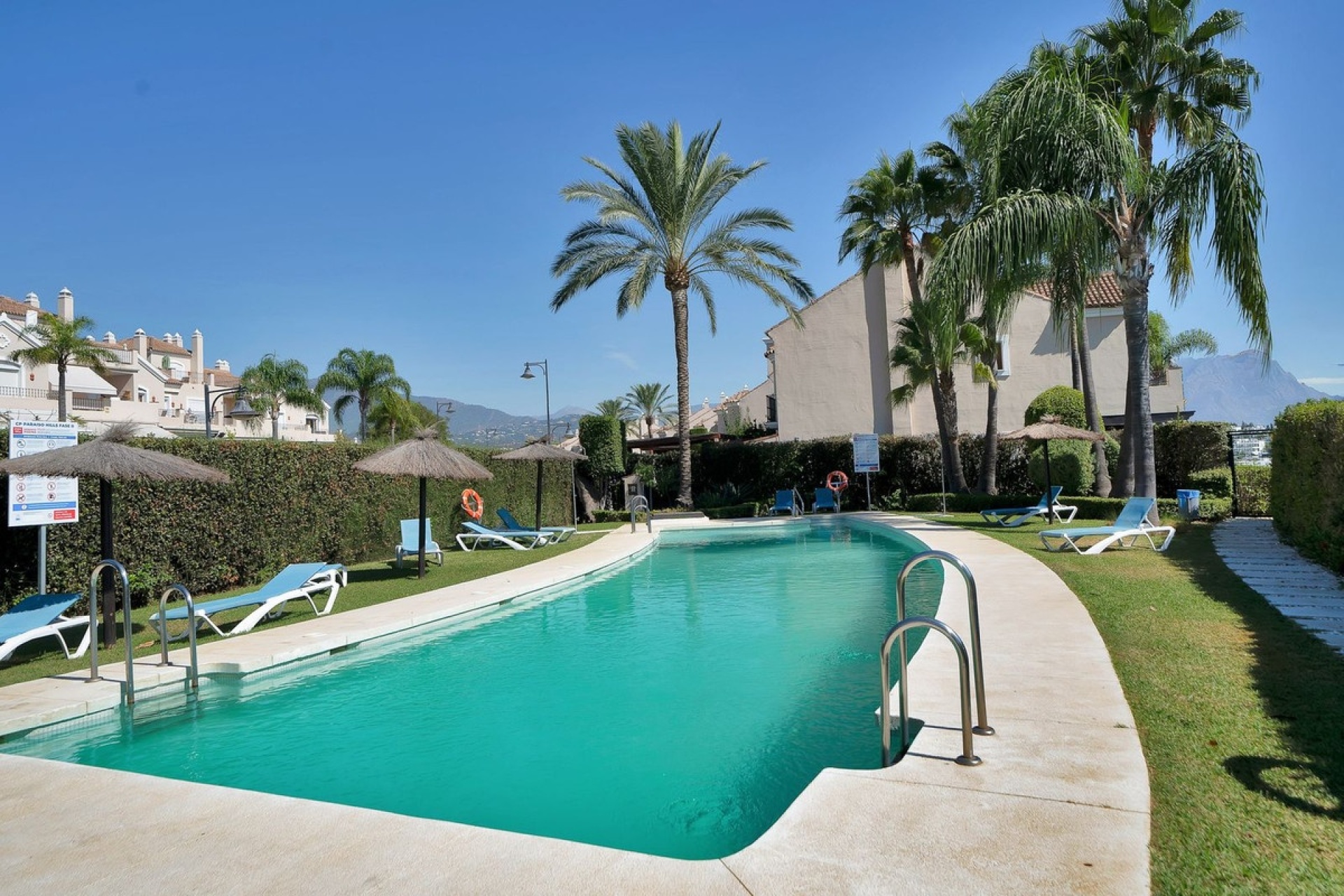 Resale - Town house - Estepona - Estepona Centro